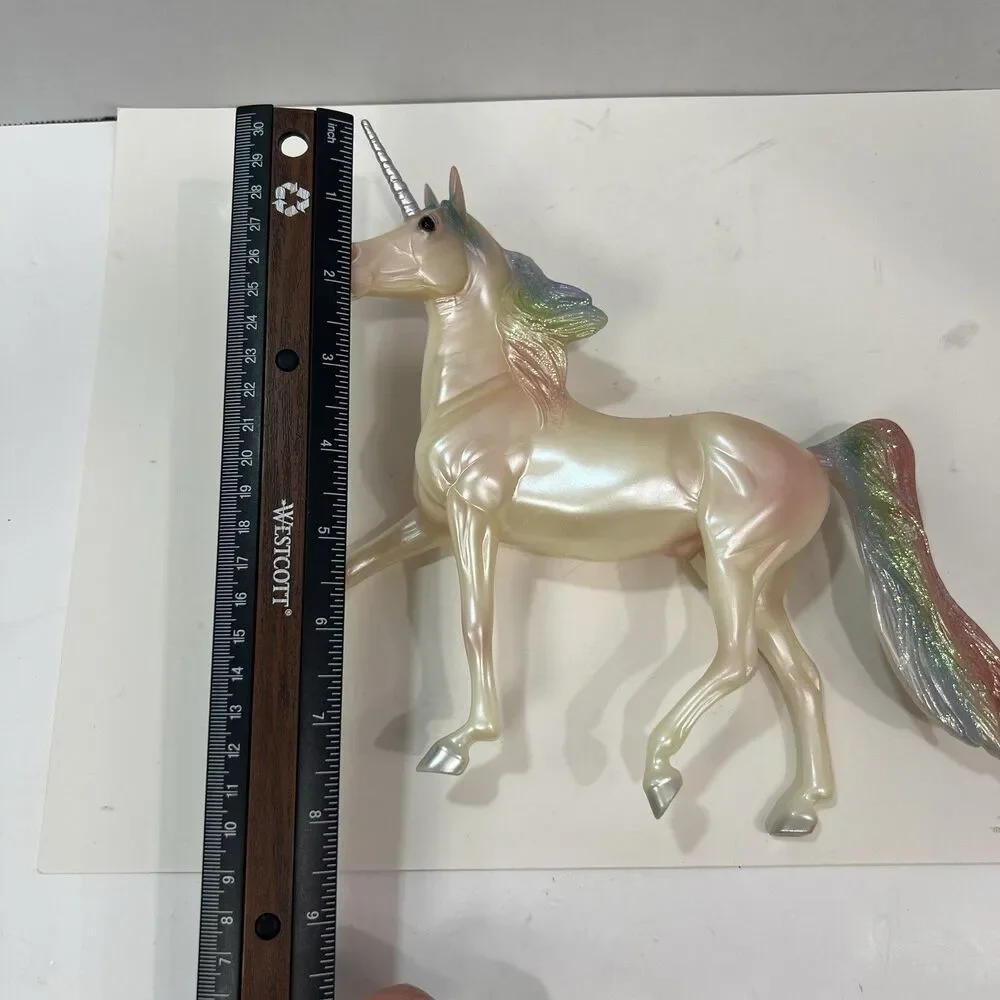 Breyer Skyler Classic Unicorn Rainbow Glitter Shimmer Pearlescent Horse Vintage